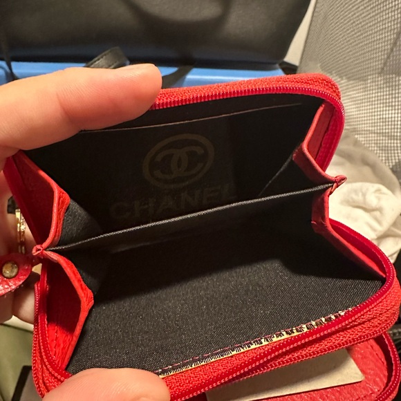 Vintage Chanel Red Key Holder Wallet - Picture 4 of 4